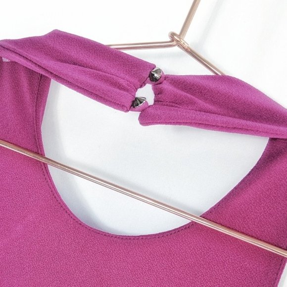 Astr The Label • Asymmetrical Halter Top - Picture 7 of 7